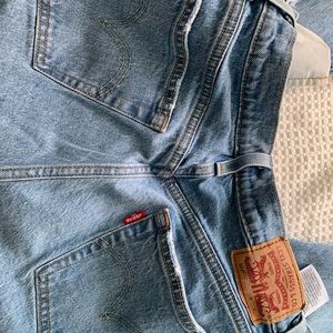 Levis blue distressed 501 full length jeans